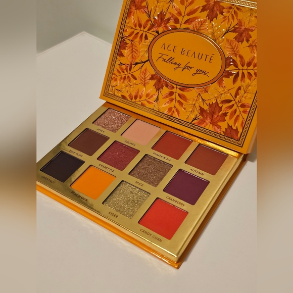 Ace Beautē "Falling For You" Palette - Picture 5 of 6